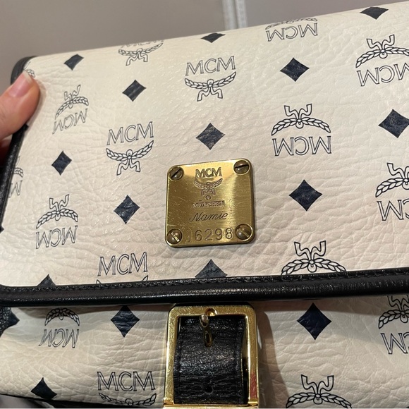 EUC MCM Patterned White & Black Crossbody Bag Purse VTG Gold HW Leather Auth!! - Picture 3 of 16